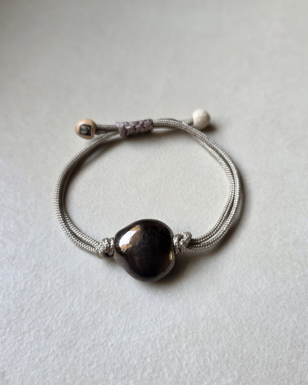 Bracciale Sacro Om – piatto, vista intera
