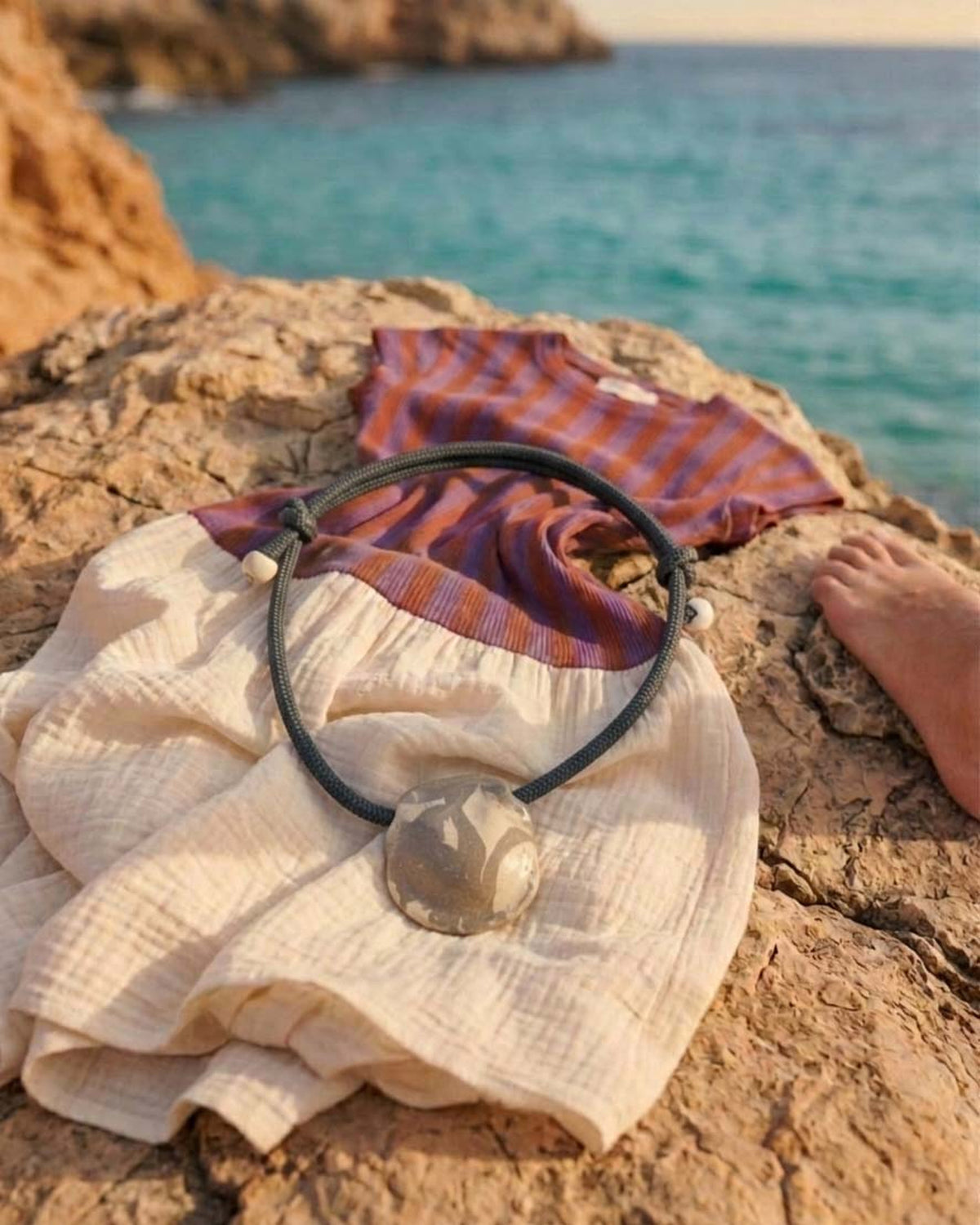 Collana Sogno – still life sulla roccia
