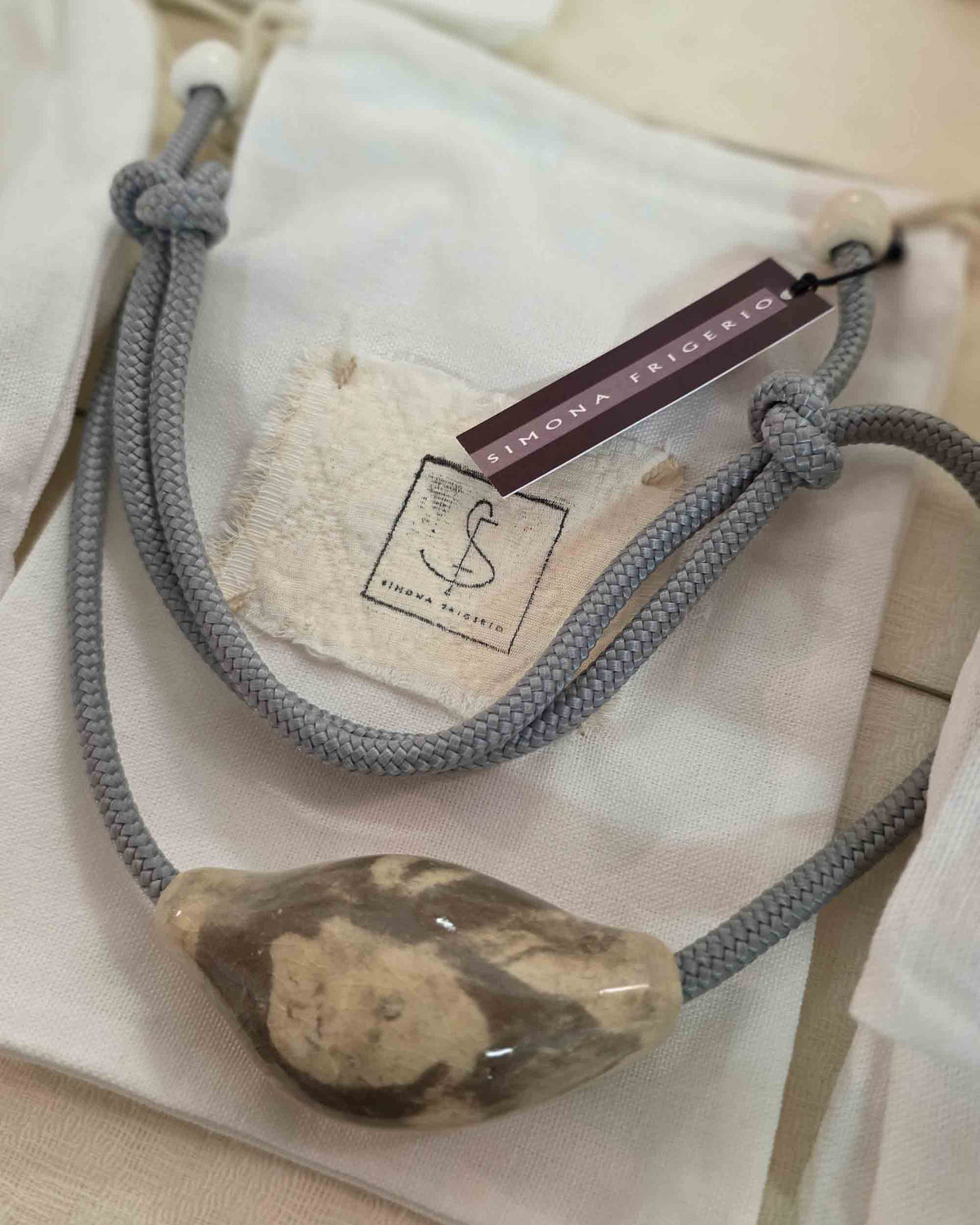 Collana Eco – con sacchetto e cartellino