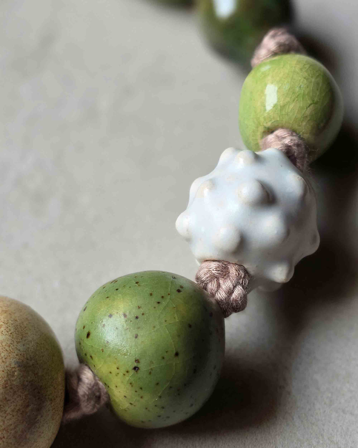 perle design in ceramica smaltata